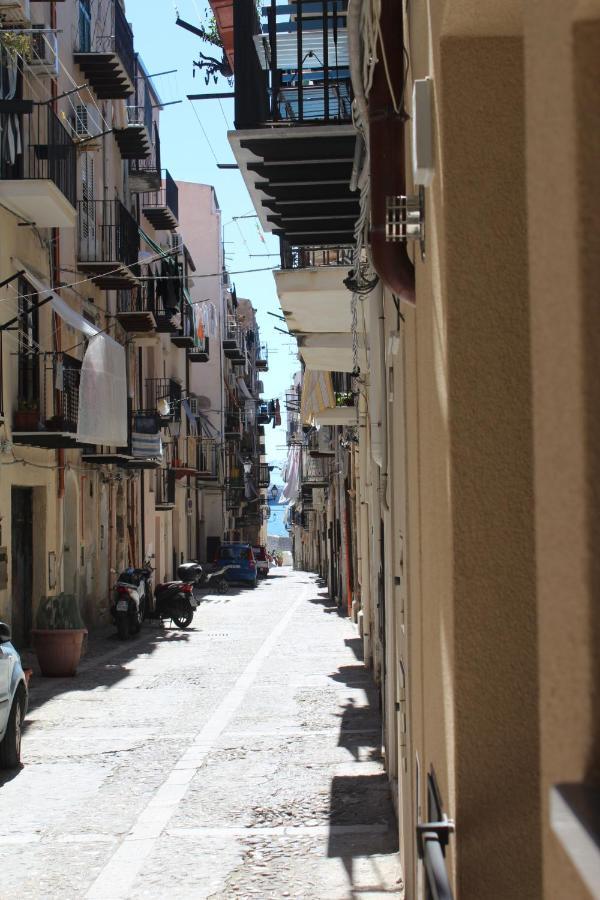Maresole Cefalu Bagian luar foto